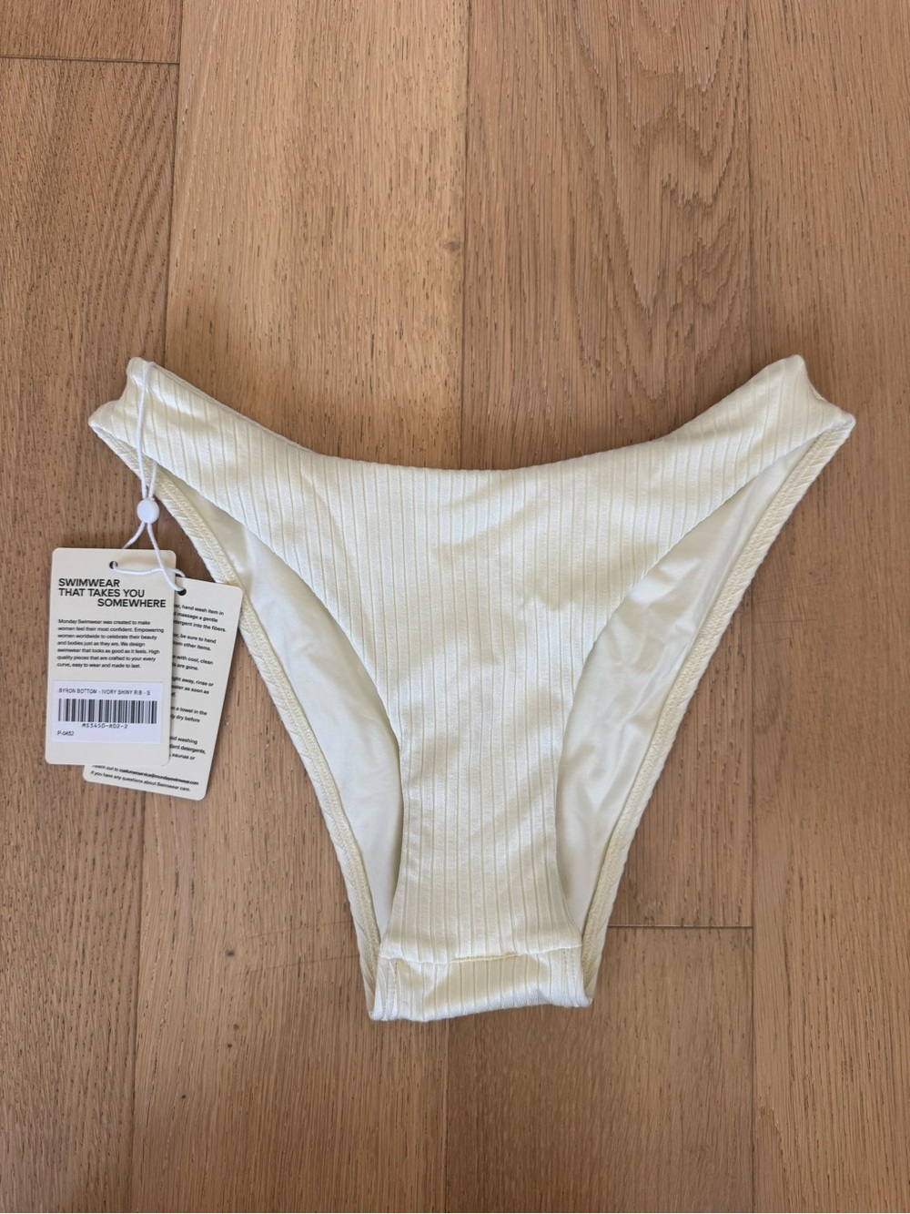 NWT! Monday Swimwear Bryon Botrom
